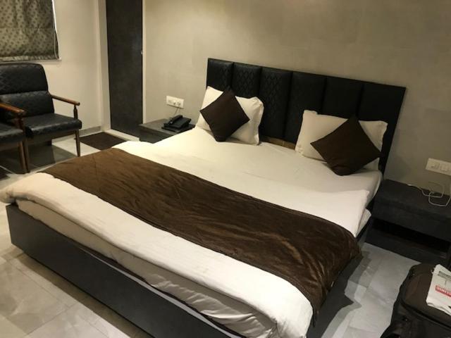 Hotel Mansarovar Ahmadabad Zewnętrze zdjęcie